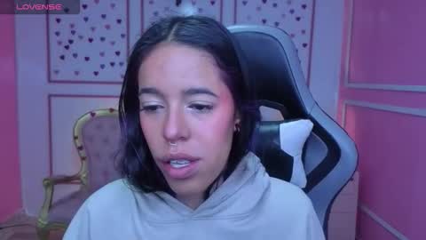 Stephania online show from 11-01-25, 12:40