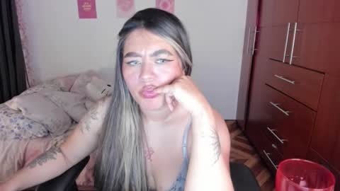 Stephanie  online show from 11-11-25, 01:27