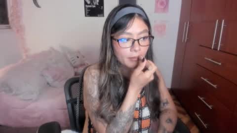 Stephanie  online show from 01-19-26, 04:49