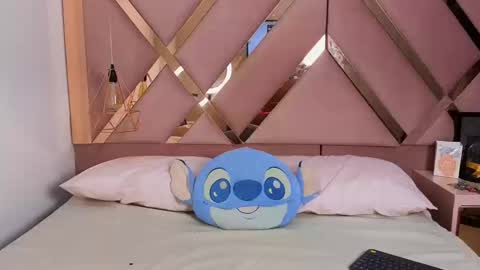 Snapshot of stephany_grand chatting on 09-17-25, 04:19 stephany_grand online show from 09-17-25, 04:19