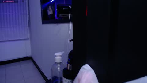 stephany_rodriguez_ online show from 10-22-25, 05:56