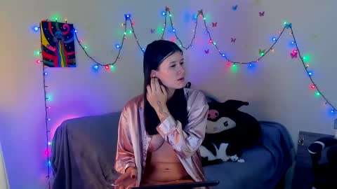 Stephany  independient model  online show from 11-19-25, 11:27