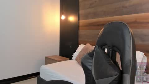 S T E P H A N Y A online show from 11-21-25, 07:12