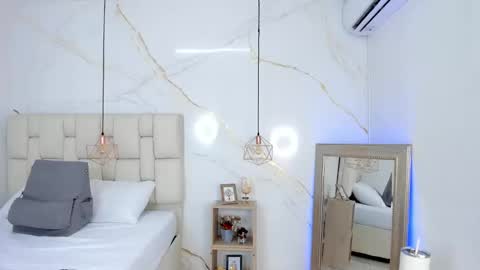 Stefanny online show from 03-04-25, 01:01