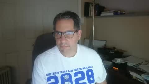 Snapshot of stephenhal9 chatting on 10-27-25, 01:42 stephenhal9 online show from 10-27-25, 01:42