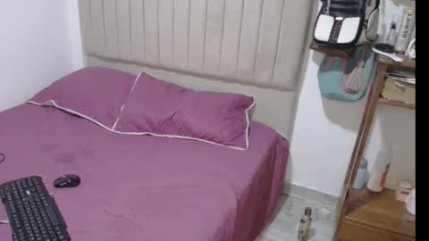 Snapshot of stepmom_slut_50_ chatting on 09-10-25, 08:09 Angie mature online show from 09-10-25, 08:09