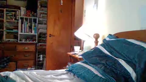 Ian23602 online show from 09-23-25, 11:57