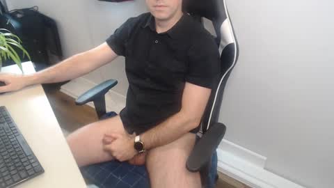 steve_oo8 online show from 02-11-25, 05:50