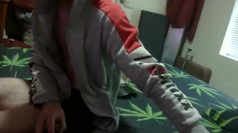 Snapshot of steveaussie chatting on 02-12-25, 10:15 Australian420 online show from 02-12-25, 10:15