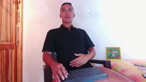 steven_modelo69 online show from 02-02-25, 10:39