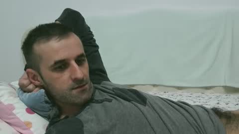 Snapshot of stevenpit chatting on 12-15-24, 06:04 stevenpit online show from 12-15-24, 06:04