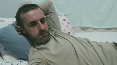 Snapshot of stevenpit chatting on 12-19-24, 07:40 stevenpit online show from 12-19-24, 07:40