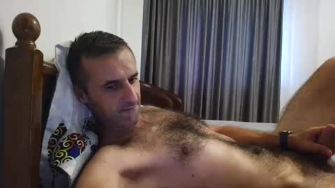 Snapshot of stevenpit chatting on 09-12-25, 06:24 stevenpit online show from 09-12-25, 06:24