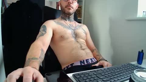 Snapshot of stevie_rae chatting on 10-26-25, 11:16 stevie_rae online show from 10-26-25, 11:16