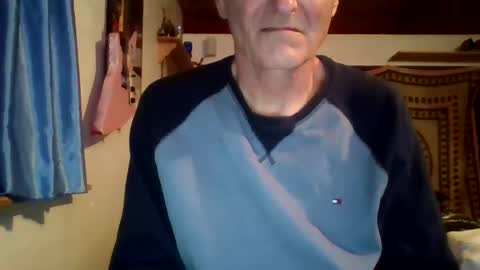 steviehard7 online show from 03-10-25, 04:38