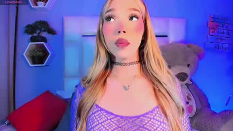 Steisee Reyes online show from 10-03-25, 10:51