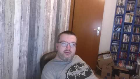 Snapshot of still_alive1985 chatting on 09-13-25, 07:08 Oliver online show from 09-13-25, 07:08