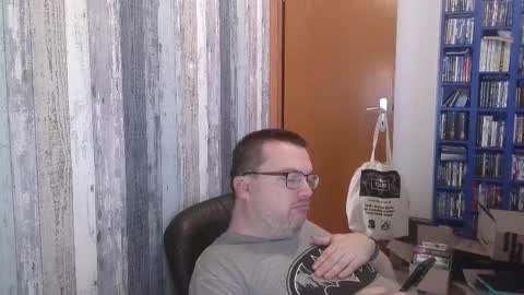 Snapshot of still_alive1985 chatting on 09-24-25, 07:12 Oliver online show from 09-24-25, 07:12