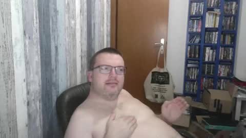 Snapshot of still_alive1985 chatting on 09-24-25, 07:17 Oliver online show from 09-24-25, 07:17