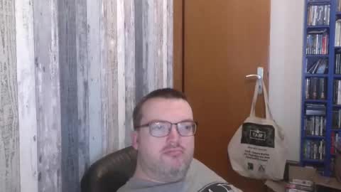 Snapshot of still_alive1985 chatting on 09-25-25, 07:34 Oliver online show from 09-25-25, 07:34