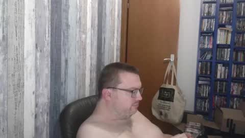 Snapshot of still_alive1985 chatting on 09-25-25, 07:39 Oliver online show from 09-25-25, 07:39