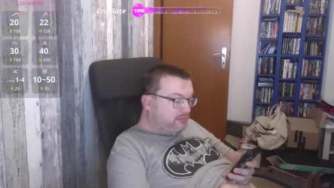 Snapshot of still_alive1985 chatting on 10-04-25, 08:01 Oliver online show from 10-04-25, 08:01