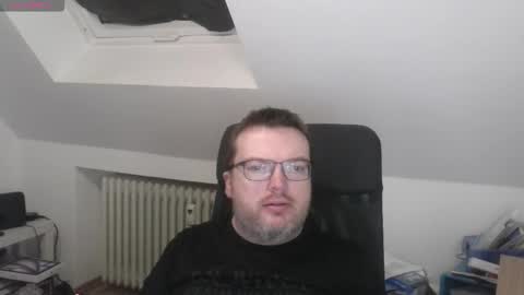 Snapshot of still_alive1985 chatting on 11-02-25, 05:54 Oliver online show from 11-02-25, 05:54