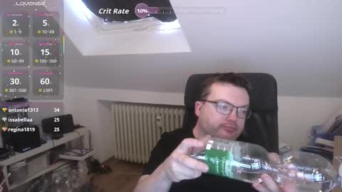 Snapshot of still_alive1985 chatting on 11-11-25, 07:30 Oliver online show from 11-11-25, 07:30