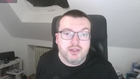 Snapshot of still_alive1985 chatting on 11-19-25, 06:41 Oliver online show from 11-19-25, 06:41