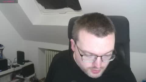 Snapshot of still_alive1985 chatting on 11-20-25, 08:52 Oliver online show from 11-20-25, 08:52