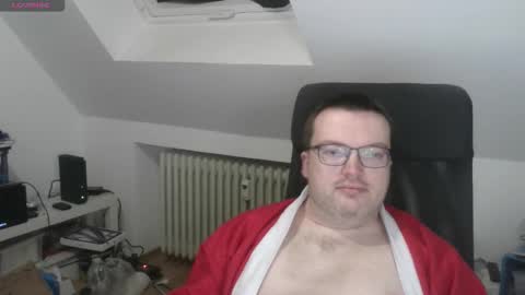 Snapshot of still_alive1985 chatting on 12-02-25, 07:20 Oliver online show from 12-02-25, 07:20