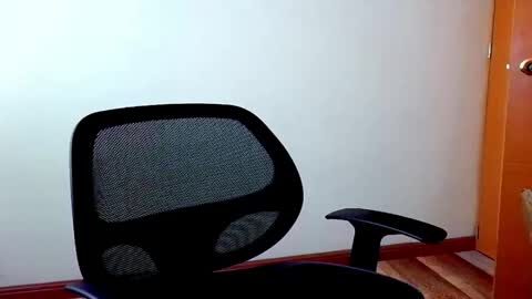 stiven253958 online show from 04-15-26, 05:31