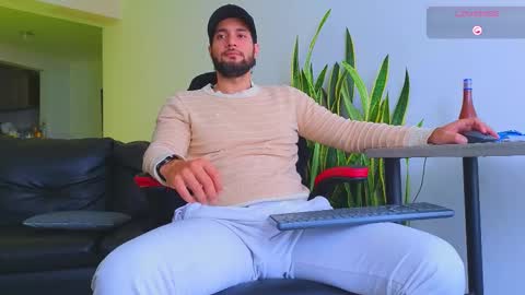 Stiven Montiel online show from 10-18-25, 12:28