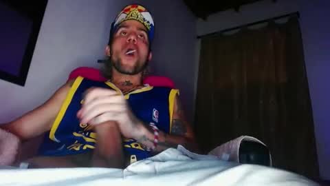 Snapshot of stivenunivers996 chatting on 02-21-25, 02:28 stiven online show from 02-21-25, 02:28