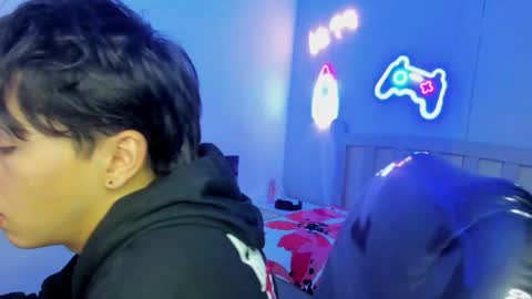 Stiwen online show from 10-07-25, 01:19