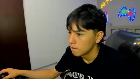 Stiwen online show from 10-14-25, 01:12