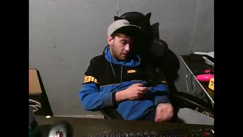 Snapshot of stonedpanda77 chatting on 12-24-24, 09:06 stonedpanda77 online show from 12-24-24, 09:06