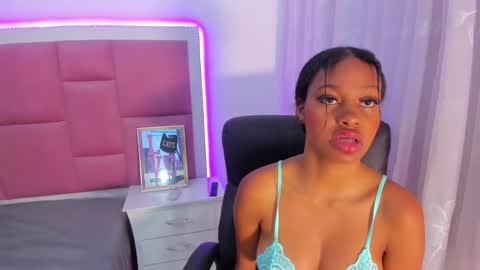 Sweety Stormi  online show from 12-05-24, 01:38