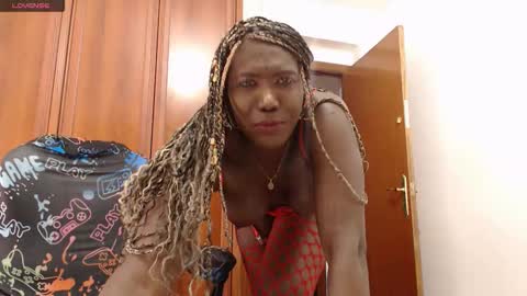 taira altair maturana online show from 10-17-25, 10:23