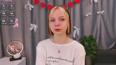 Snapshot of stormymuse chatting on 02-15-26, 01:20 Luna online show from 02-15-26, 01:20