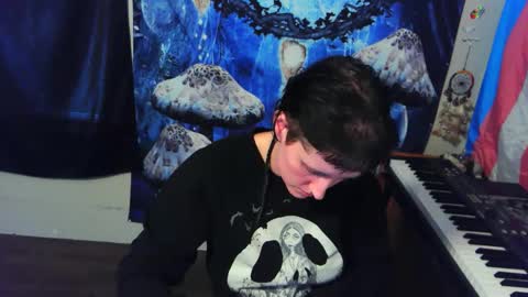 Stormythunder online show from 11-20-25, 06:29