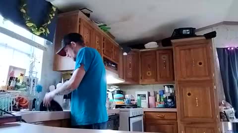 Snapshot of str33twyz3 chatting on 02-02-25, 09:34 Streetwyze online show from 02-02-25, 09:34