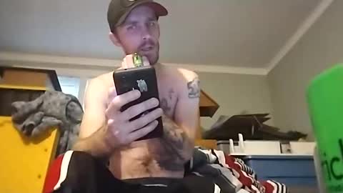 Snapshot of str33twyz3 chatting on 09-30-25, 11:48 Streetwyze online show from 09-30-25, 11:48