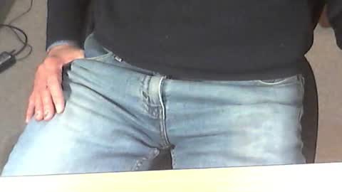 Dave online show from 11-26-25, 08:10