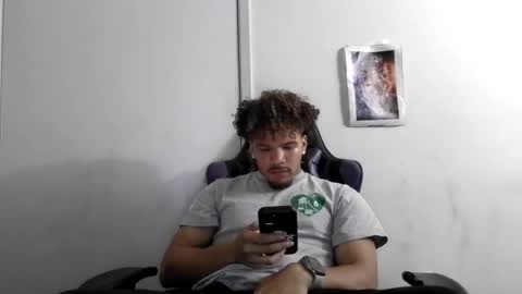 Snapshot of str8dj chatting on 10-31-25, 02:01 Dj online show from 10-31-25, 02:01