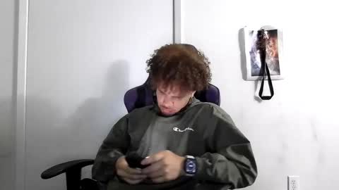 Snapshot of str8dj chatting on 11-19-25, 02:55 Dj online show from 11-19-25, 02:55