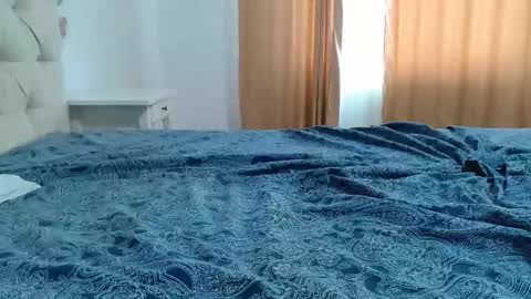 Vivian online show from 12-21-24, 10:17