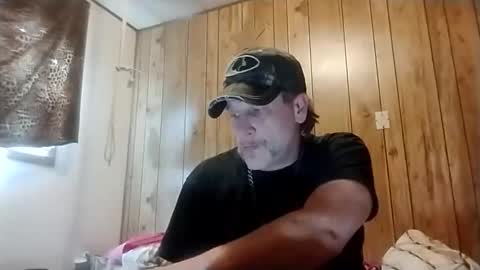 Snapshot of straighttoy chatting on 02-20-25, 08:47 straighttoy online show from 02-20-25, 08:47