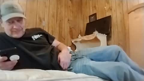 Snapshot of straighttoy chatting on 03-09-25, 10:30 straighttoy online show from 03-09-25, 10:30