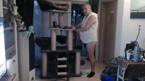 Stranger online show from 10-08-25, 05:16